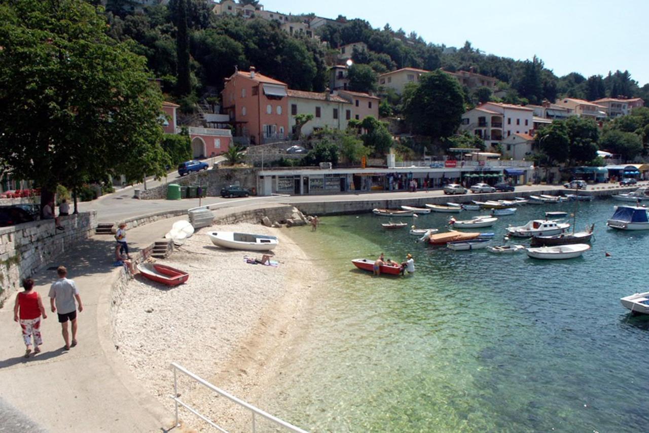 Apartments With Wifi Rabac, Labin - 17261 Bagian luar foto