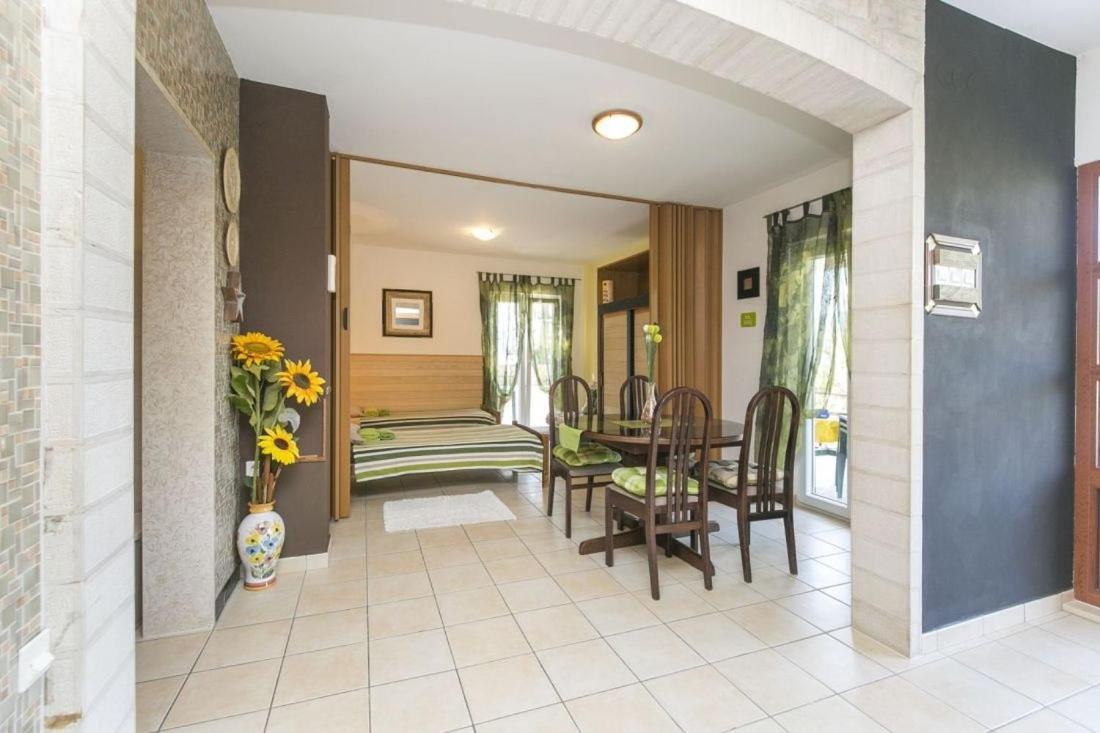 Apartments With Wifi Rabac, Labin - 17261 Bagian luar foto