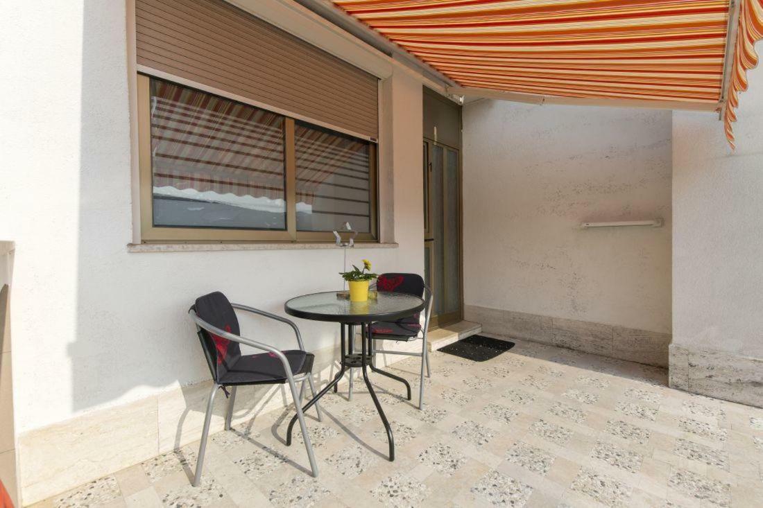 Apartments With Wifi Rabac, Labin - 17261 Bagian luar foto